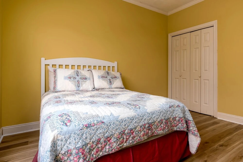 Sunny Side Up - 310 Audubon 4 Bedroom Home by RedAwning