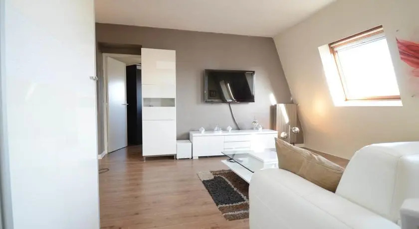 Friendly Rentals Gare du Nord View Apartment
