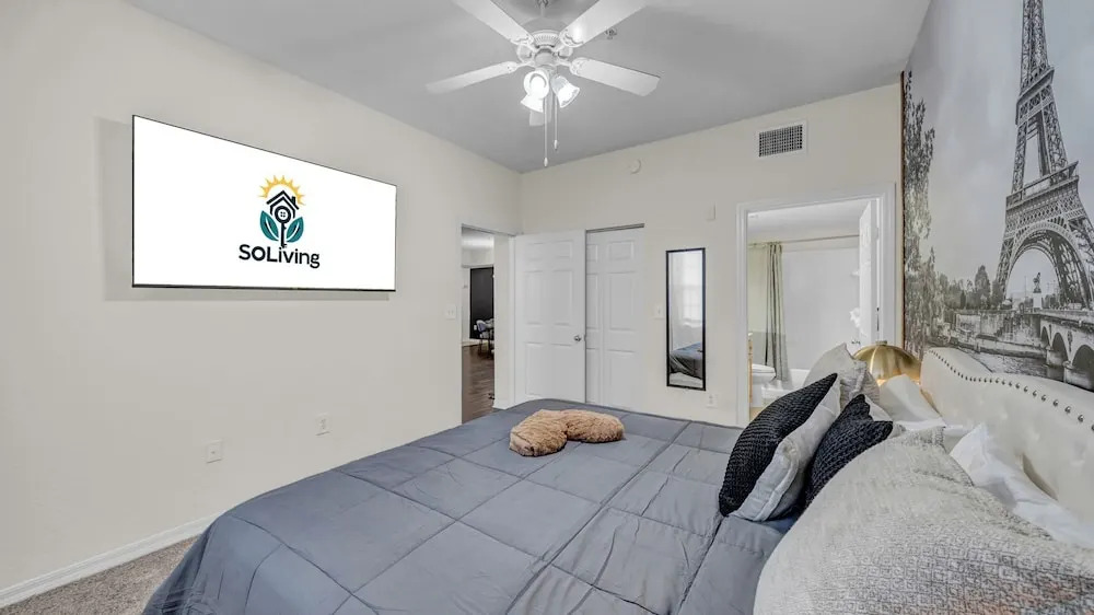 Modern 2BR 2BA Pool Gym Near Airport 9
