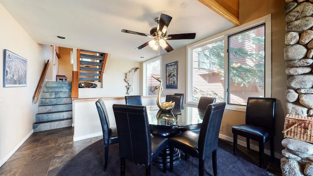 Bridges Townhome 13 Mountain View Townhome just Steps to the Slopes with Private Garage and Washer Dryer by RedAwning