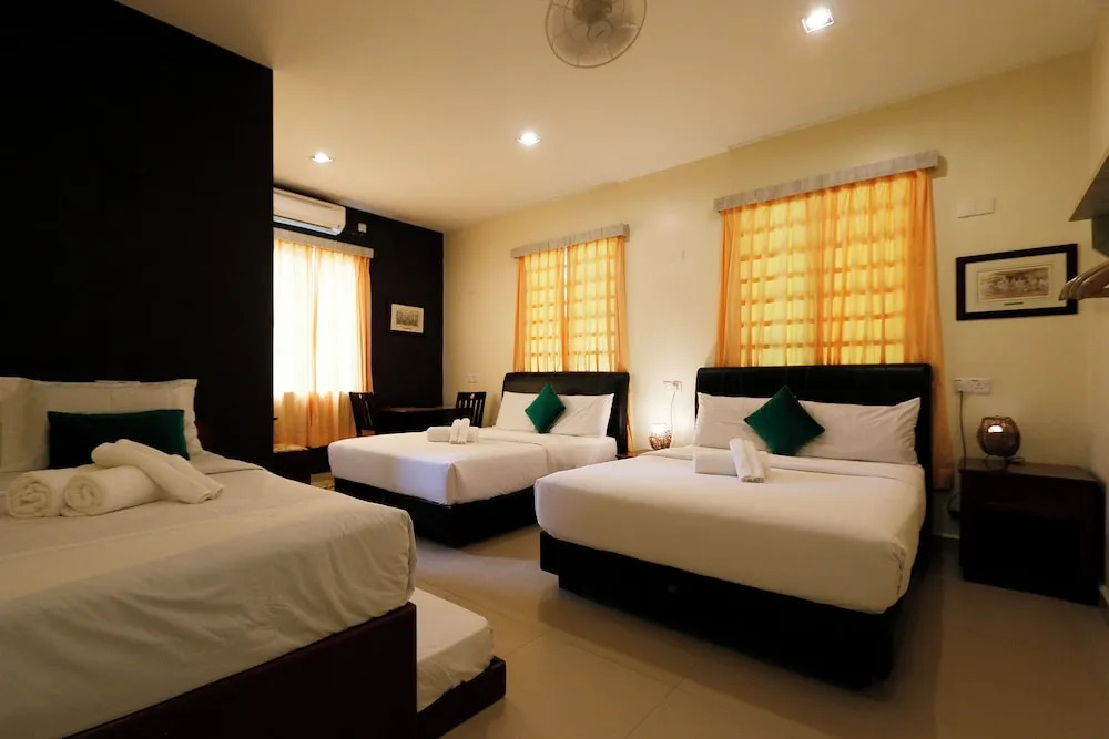 Swing & Pillows - Golden Lodge Tanah Rata, Cameron Highland