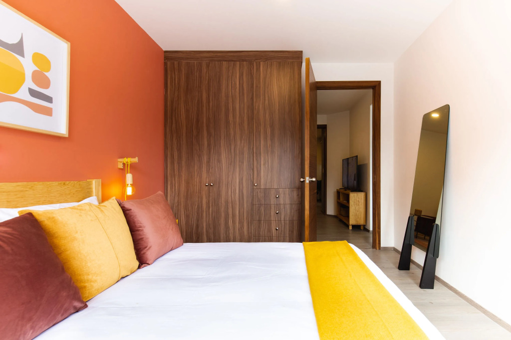 Casai Colorful and Artsy 3BR 2BA Apt in Roma Norte