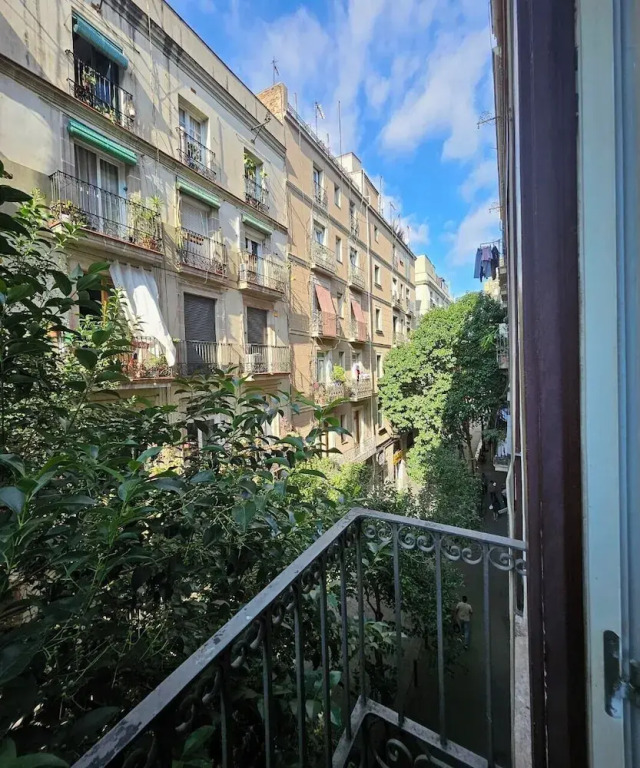 Central and Basic Universitat for YOUNG HOSTEL