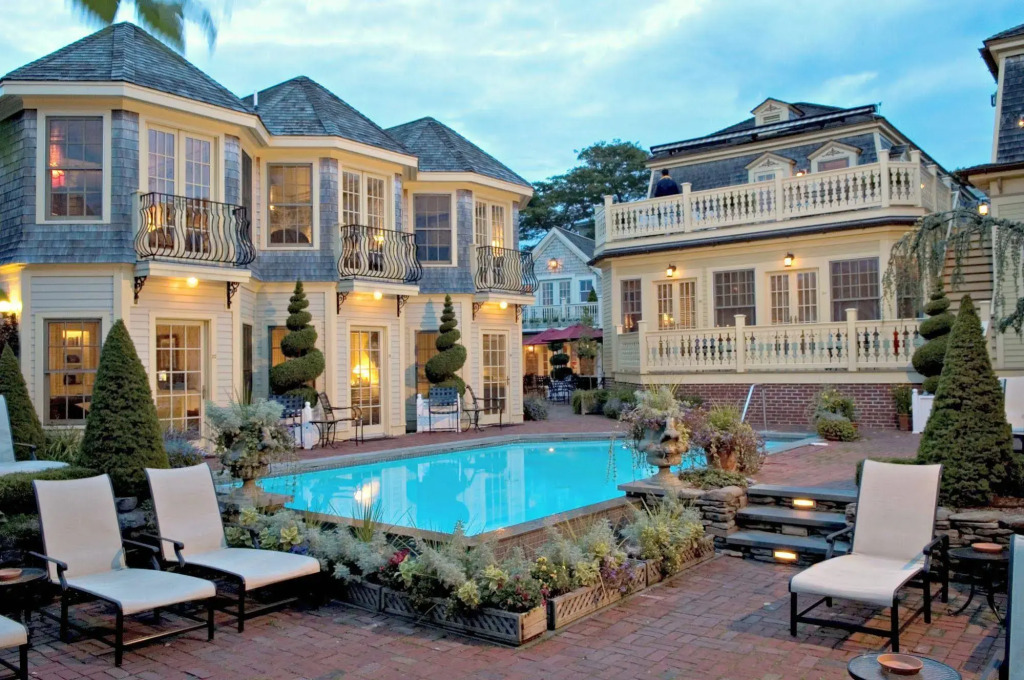 Brass Key Guesthouse Adults Only