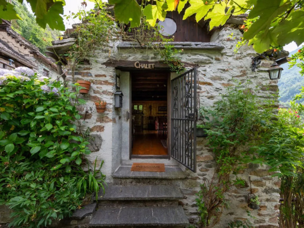 Chalet Il Gianlupo by Interhome