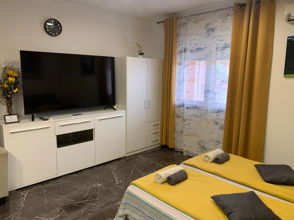 Studio apartman DAMA blizina amfiteatra i privatan parking