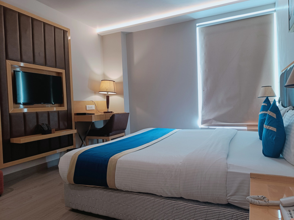 Hotel D'corbiz