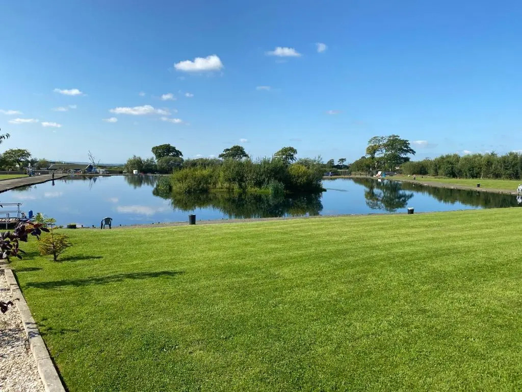 Arranview Lochside Pods & Lodges all with private Hot-tubs