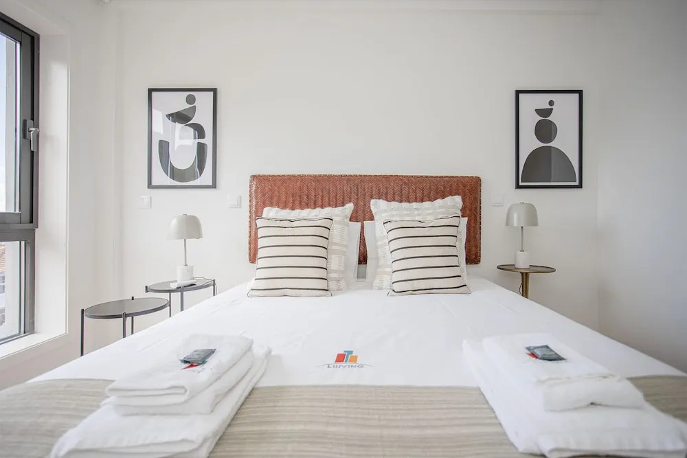 Liiiving in Porto - City Design Apartments