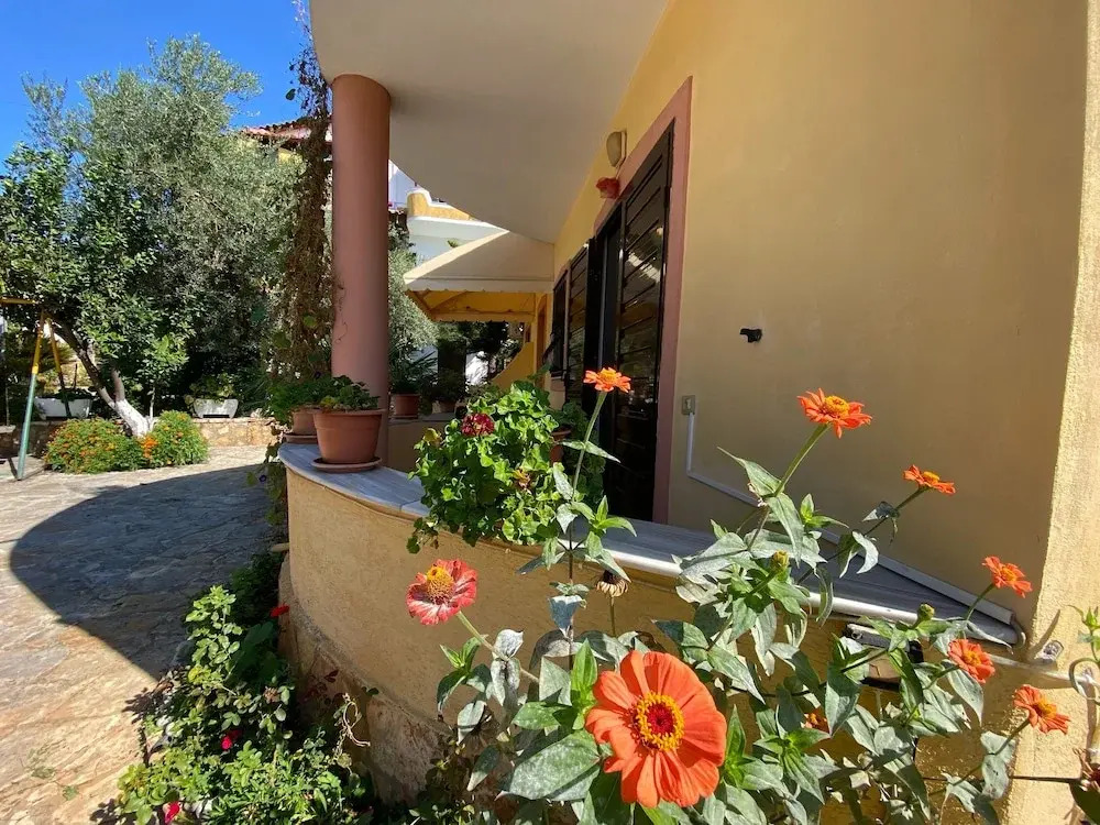 Flower Garden Villa