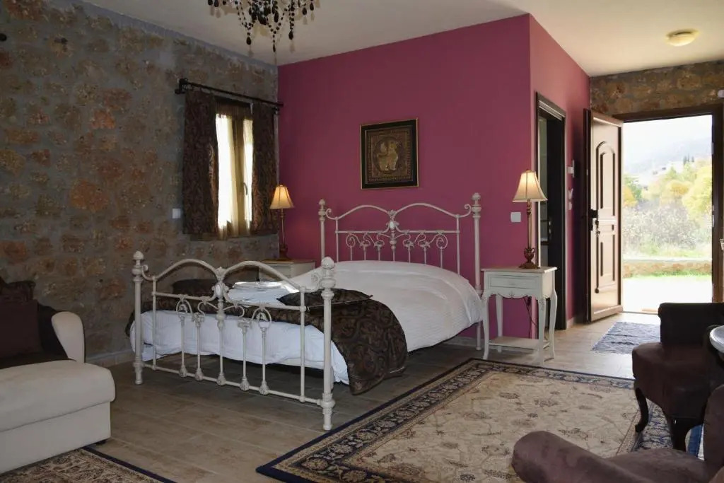 Trikalon Muses Art Suites