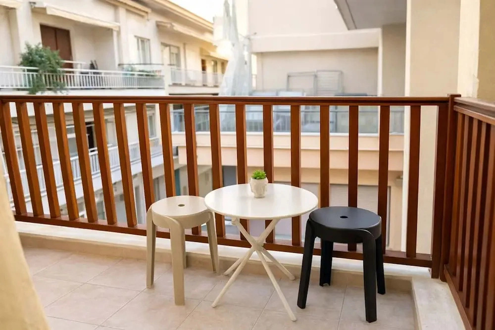 Bright Studio w Balcony - Near Thessaloniki Center
