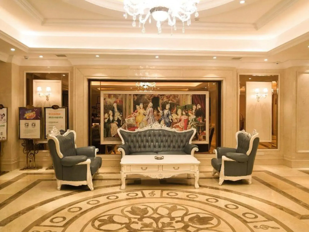 Vienna Hotel (Lhasa Potala Palace West Beijing Road)