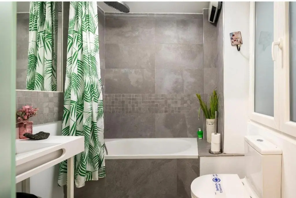 Lujoso y amplio piso con 5 habitaciones