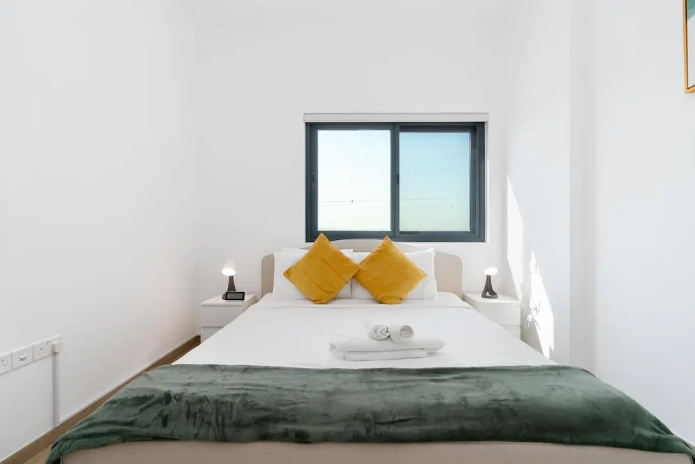 Lux BnB Nook -2 I City Views