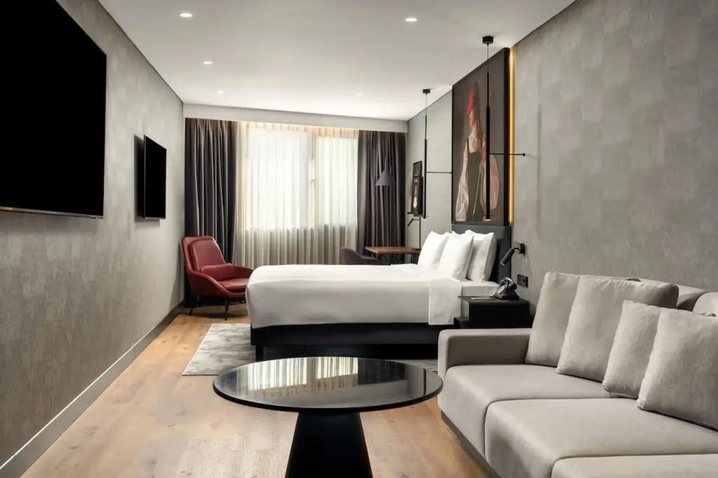 Radisson RED Hotel Izmir Point Bornova