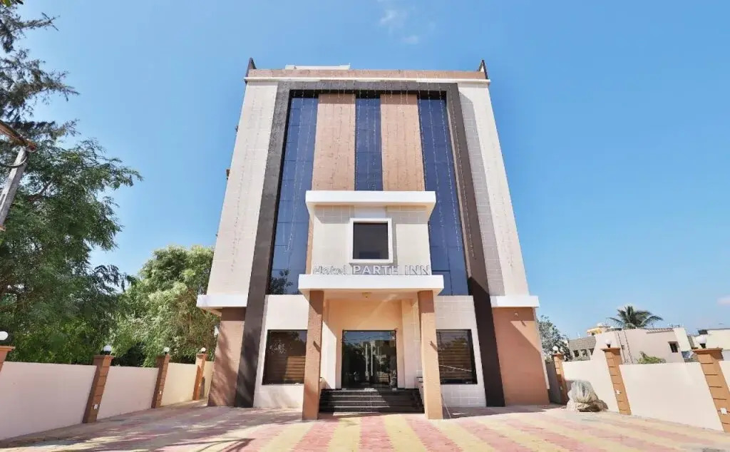 Hotel Parth Inn
