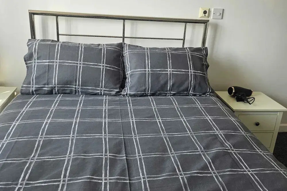 2 Bed Appt - City Centre - Private Balcony