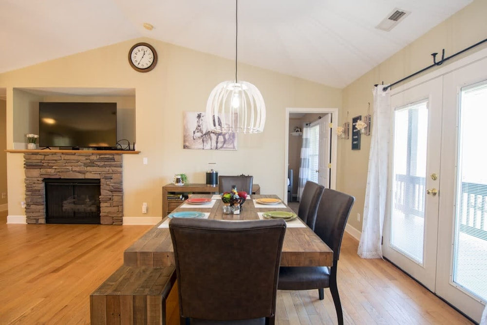 Scenic 4BR w Deck Farm Views Near Asheville
