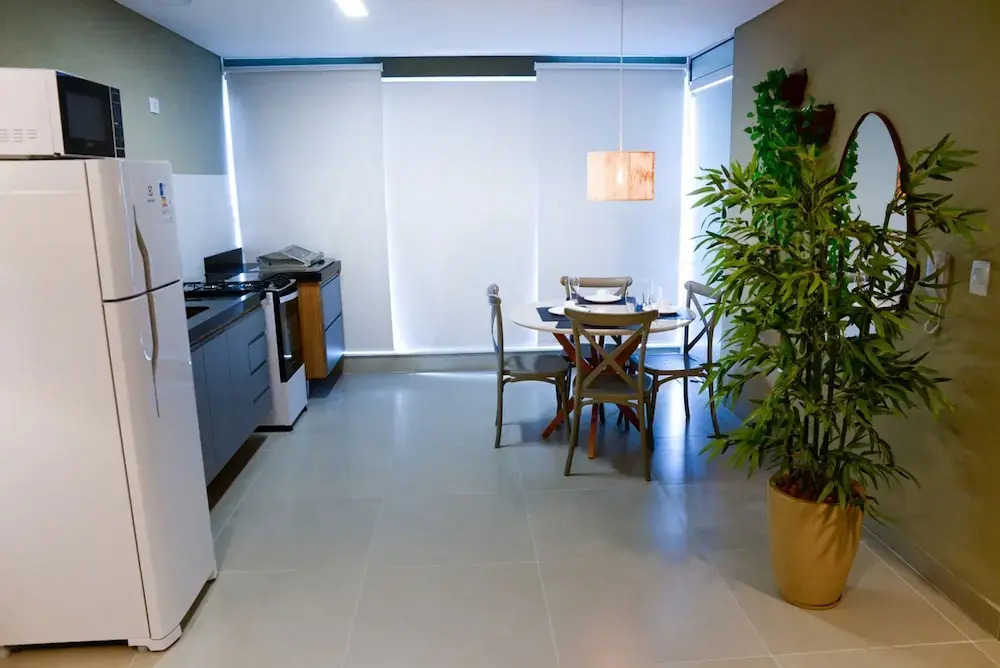 Apto c rea Gourmet a 300m da Praia das Toninhas