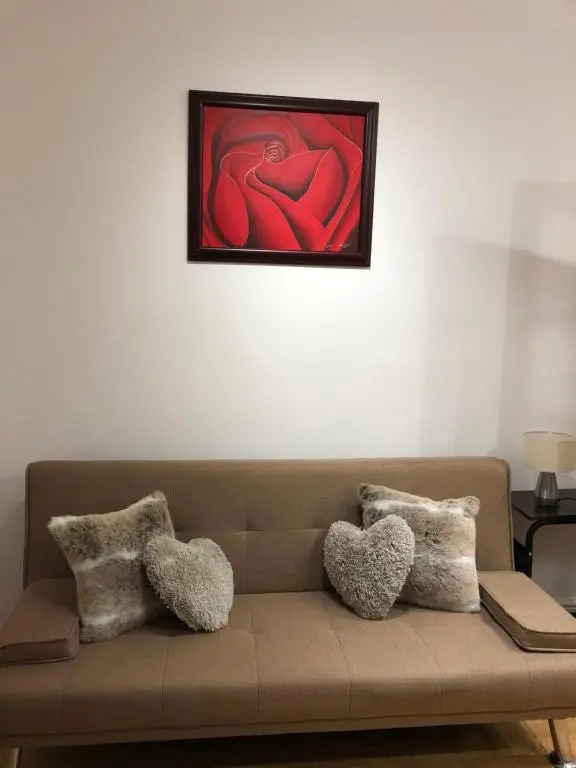 Modern Apartment in Twickenham Highstreet