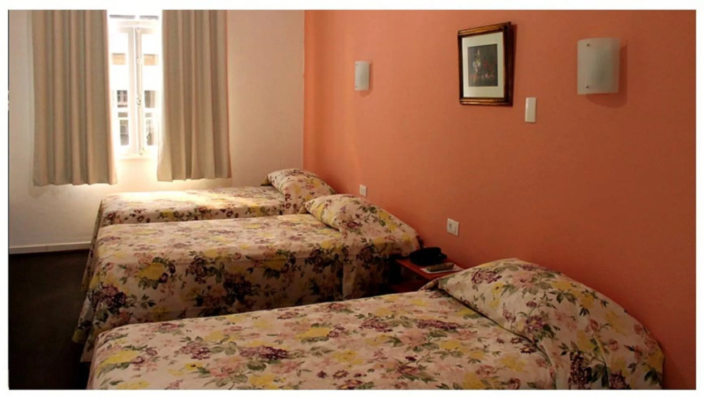 Hotel Caravelas