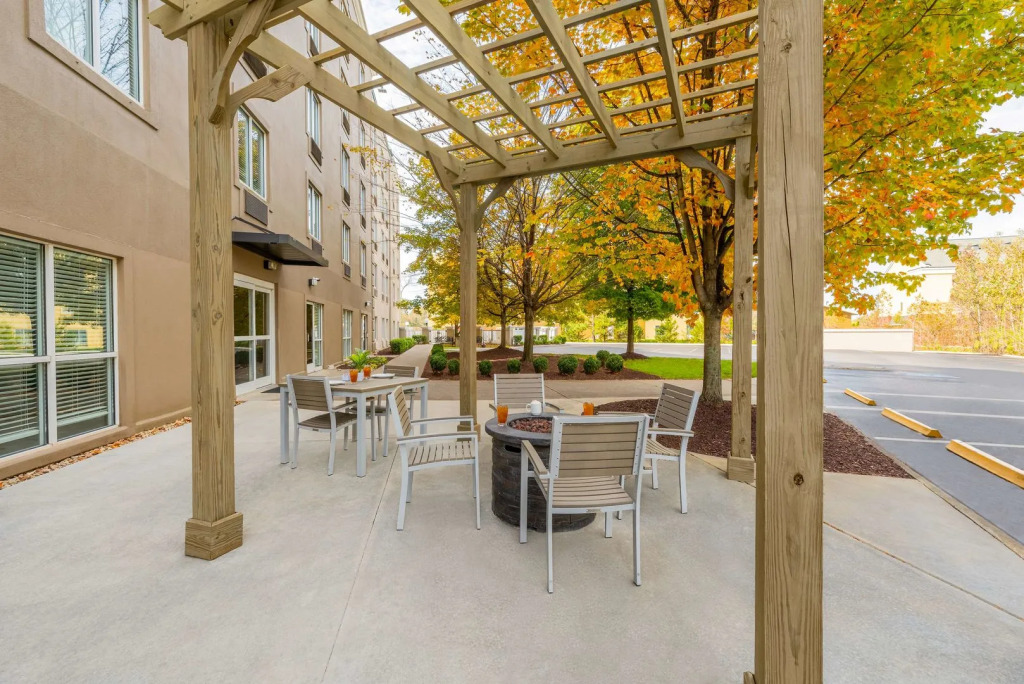 Country Inn & Suites by Radisson, Cookeville, TN