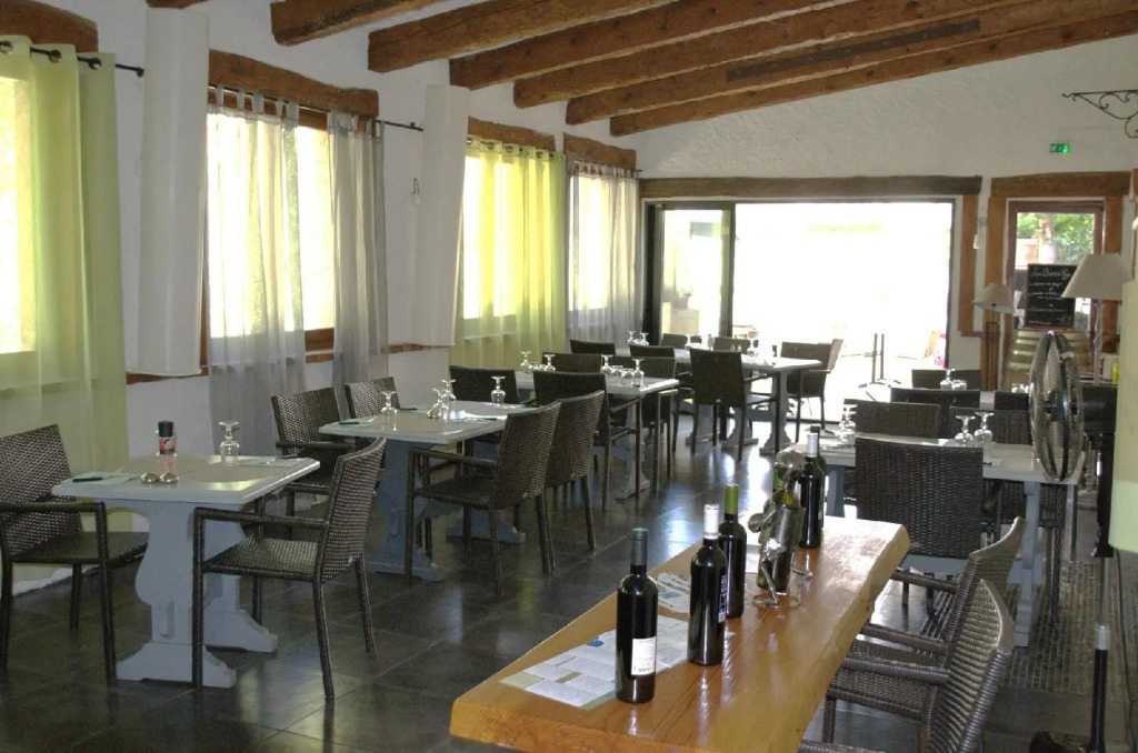 HOTEL 3 étoiles NN "LOU CIGALOUN"