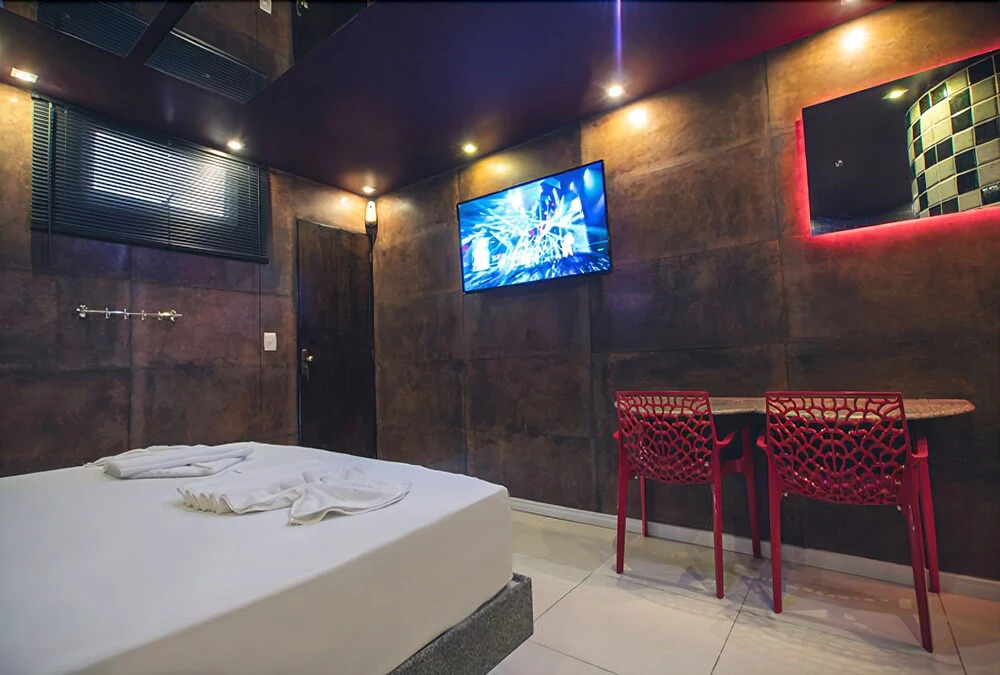 Motel Devaneios (Только для взрослых)
