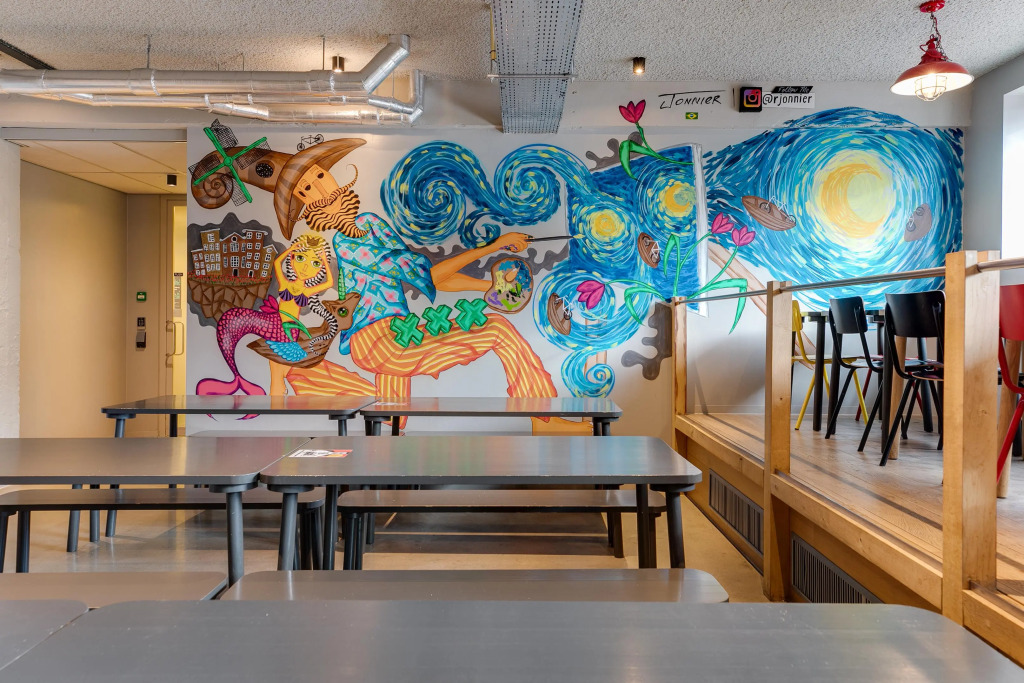ClinkNOORD Hostel