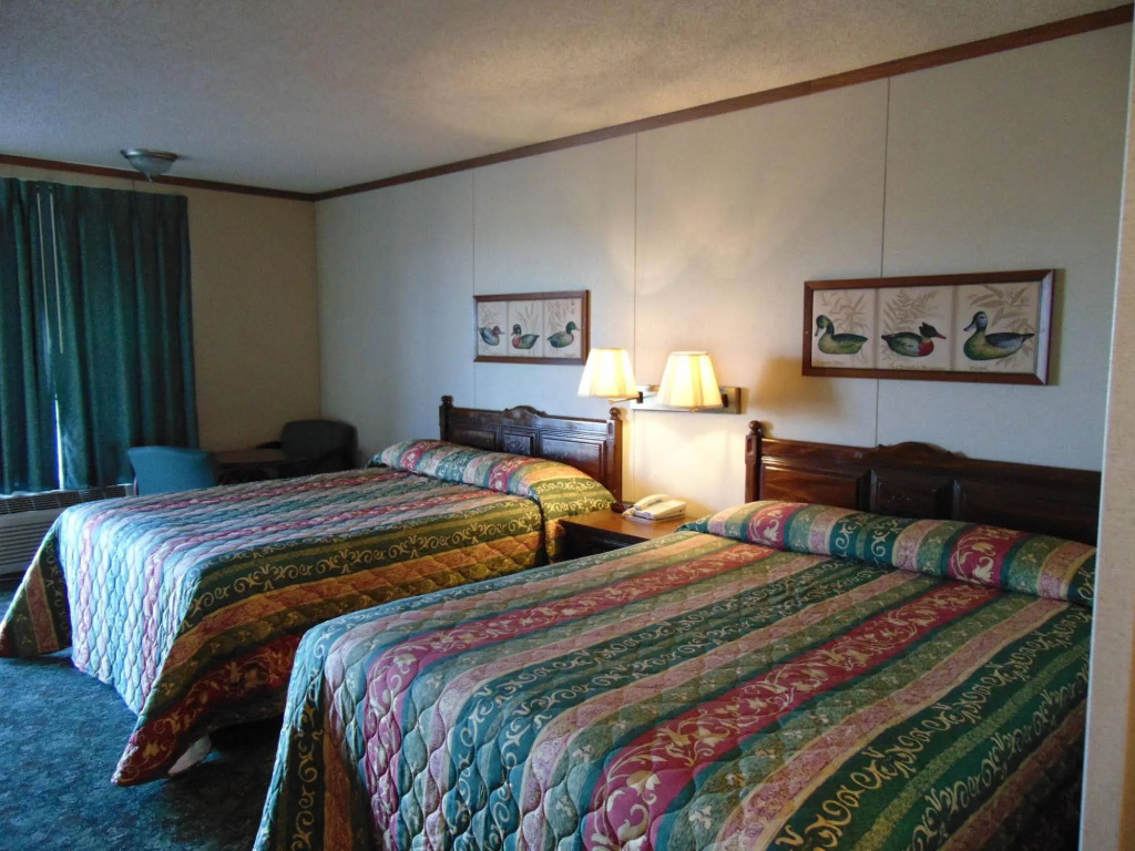 Heritage House Inn