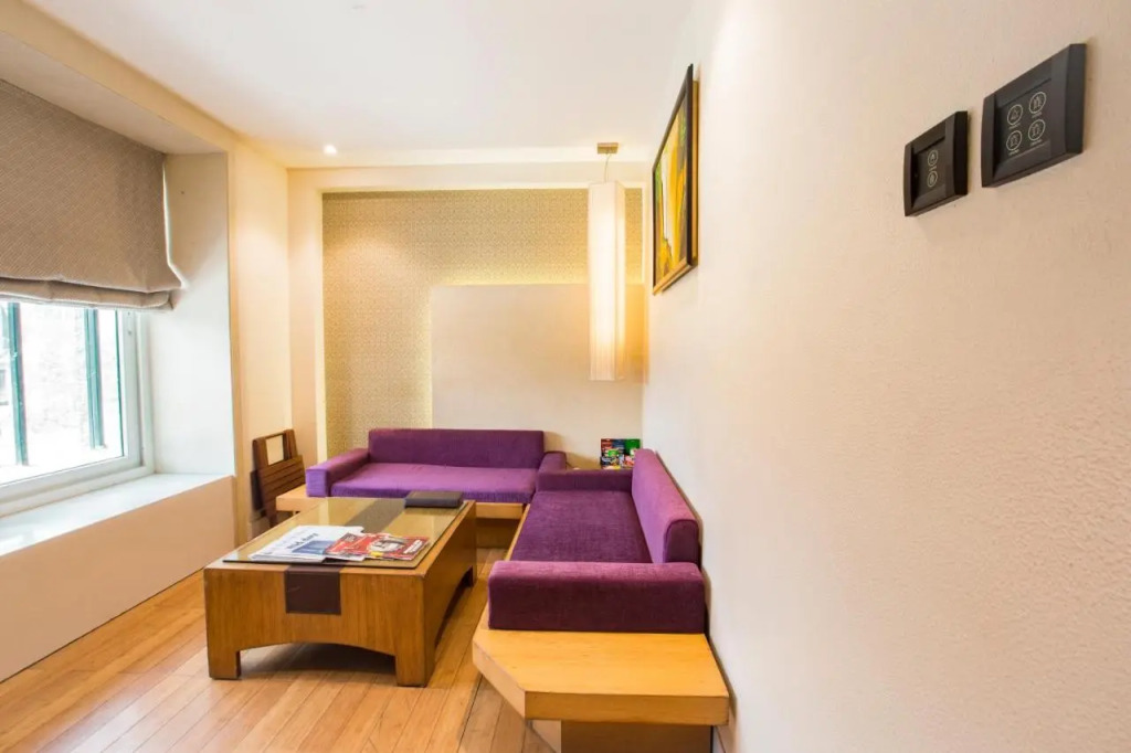 Hotel Bawa Continental Juhu Beach