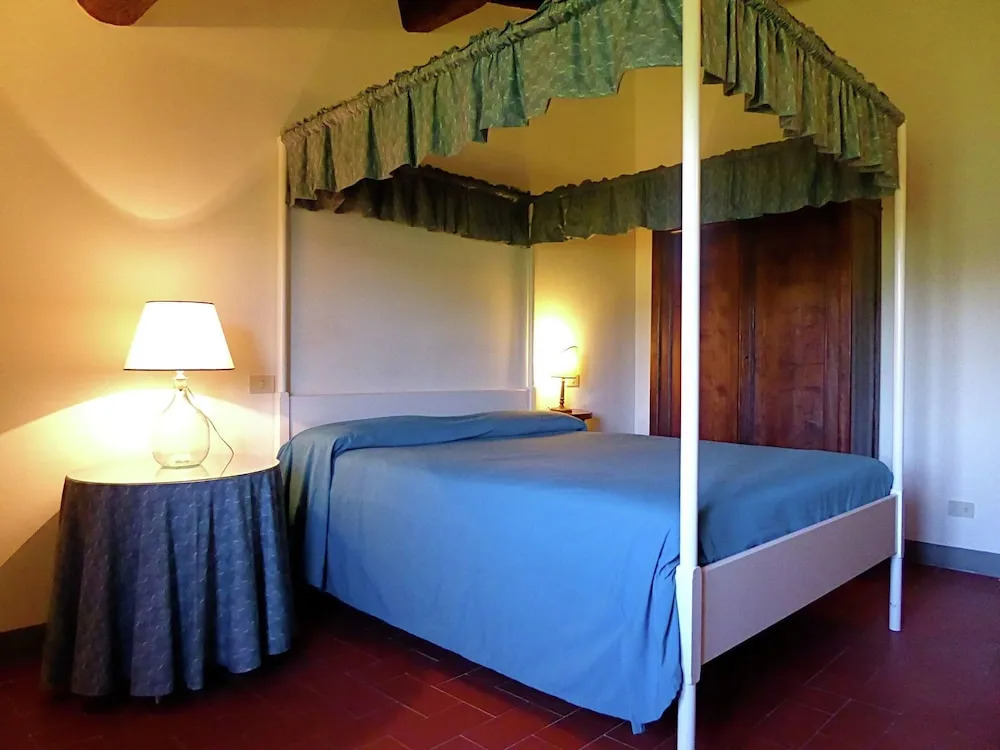 Beautiful Villa in Lari, with swimming pool