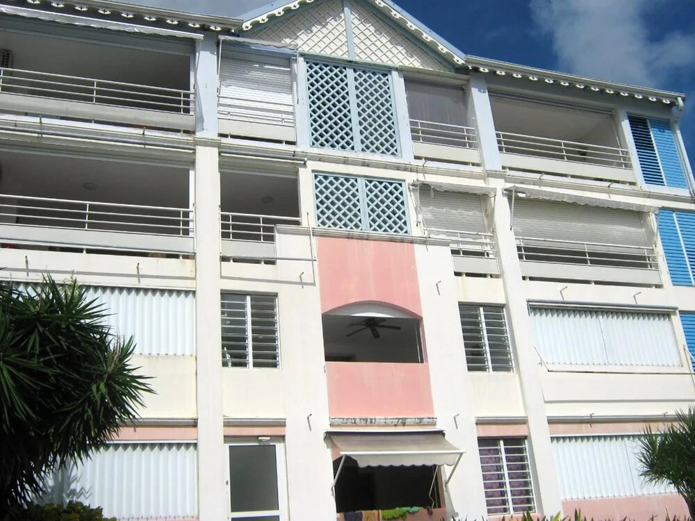 House With one Bedroom in Les Trois-îlets, With Wonderful sea View, Shared Pool, Enclosed Garden