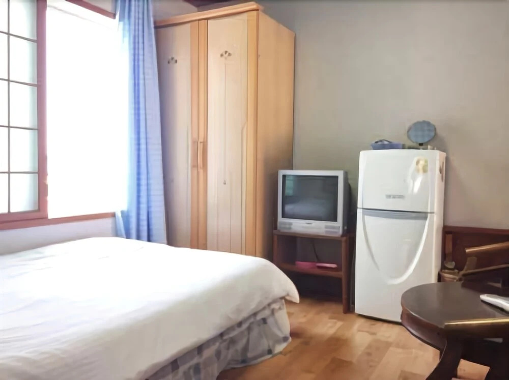 Shinyang Beach Pension