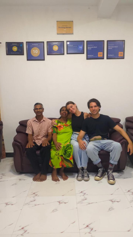 Maneesha Guest House
