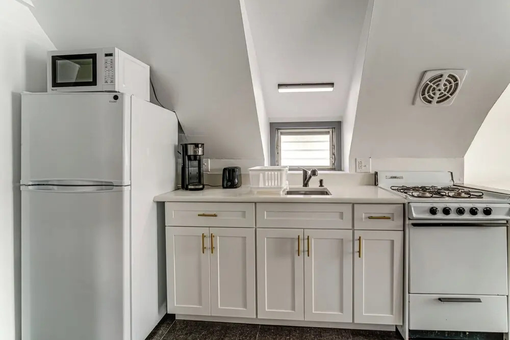 Steps to Beach: Couple's Retreat in Ocean City!