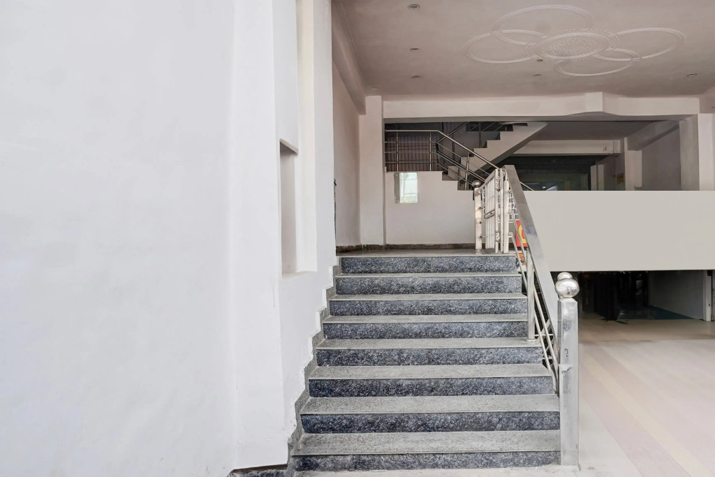 Hotel O Wamson