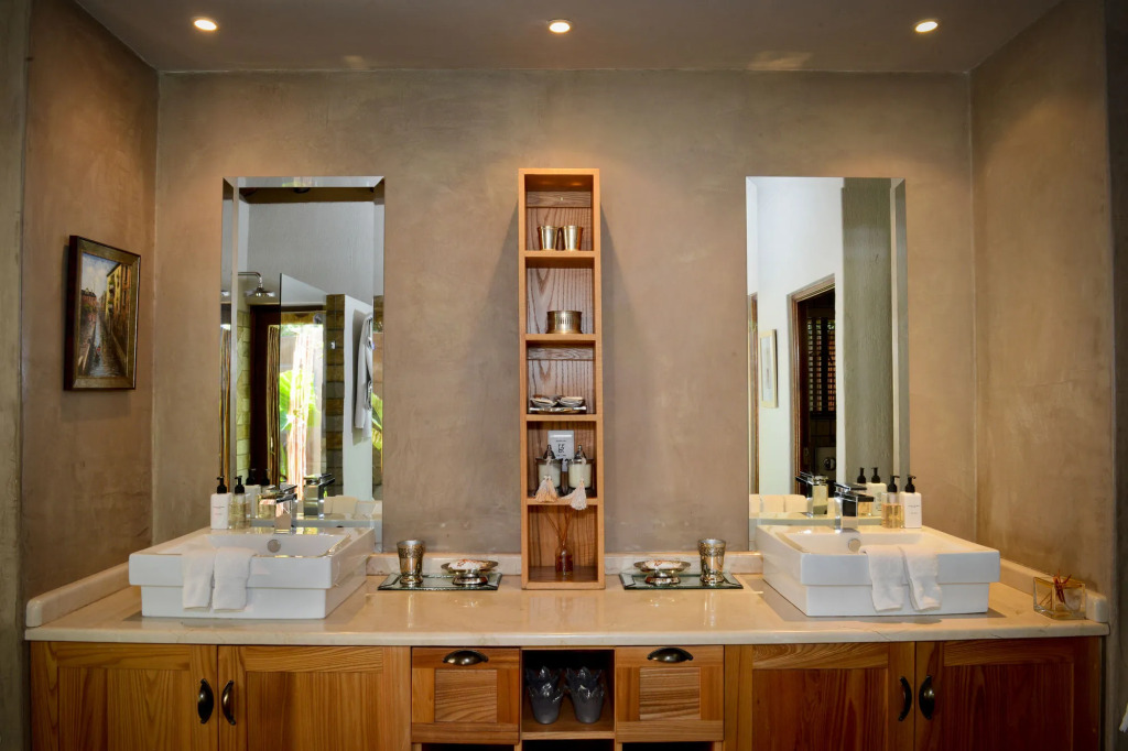 Khaya Ndlovu Safari Manor