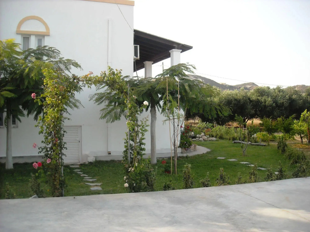 Level Houses