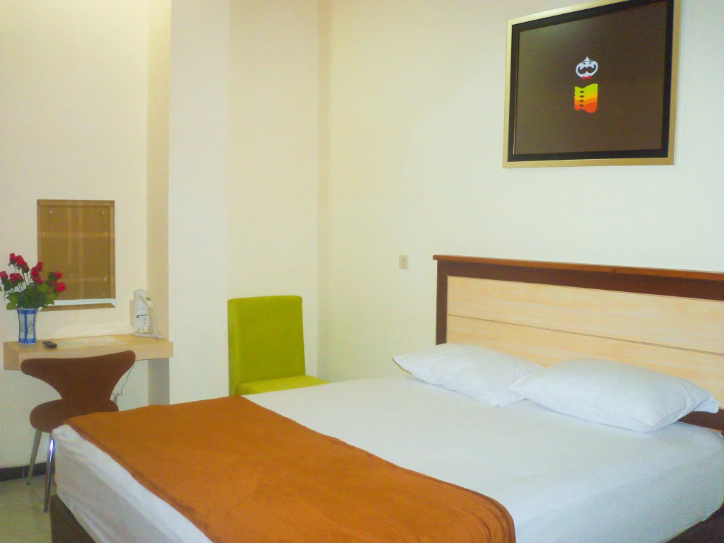 Cabin Hotel Sutomo