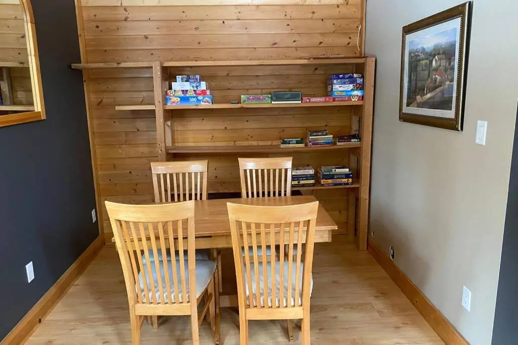 Gudjonson Getaway - 2 bed 2 bath Cabin