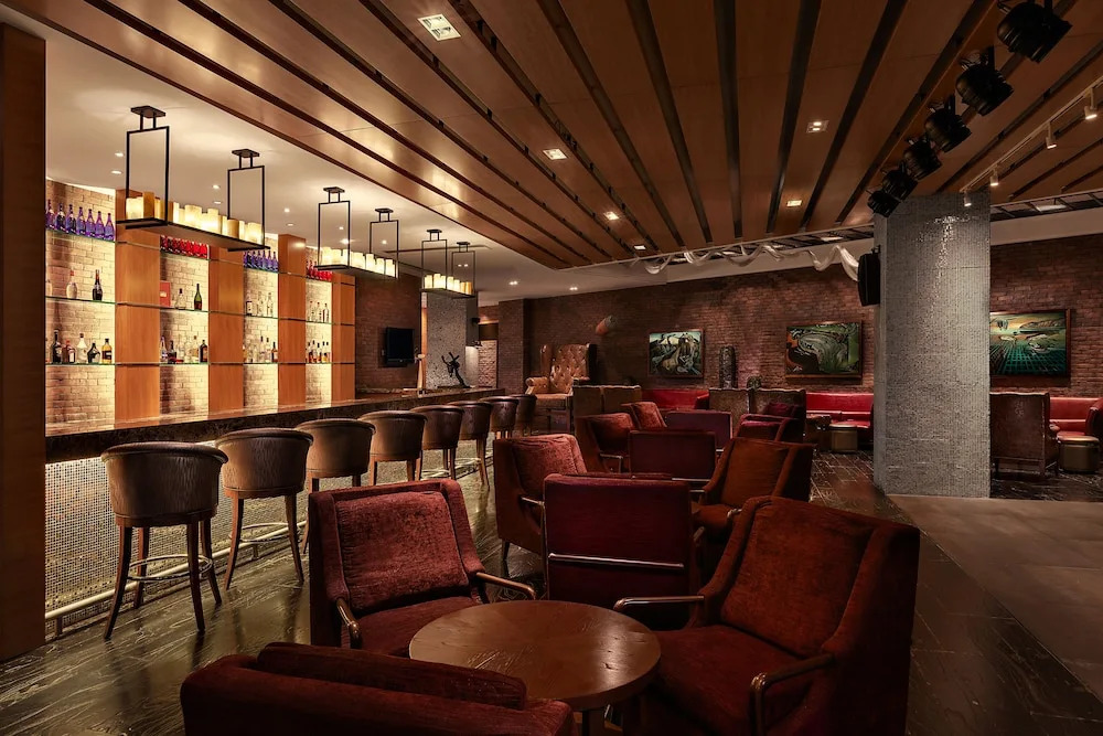 Crowne Plaza Shanghai Anting-20 Minutes drive to National Exhibition and Convention Center & 15 Minutes drive to F1