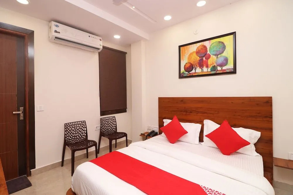 OYO 45940 Grand Imperial