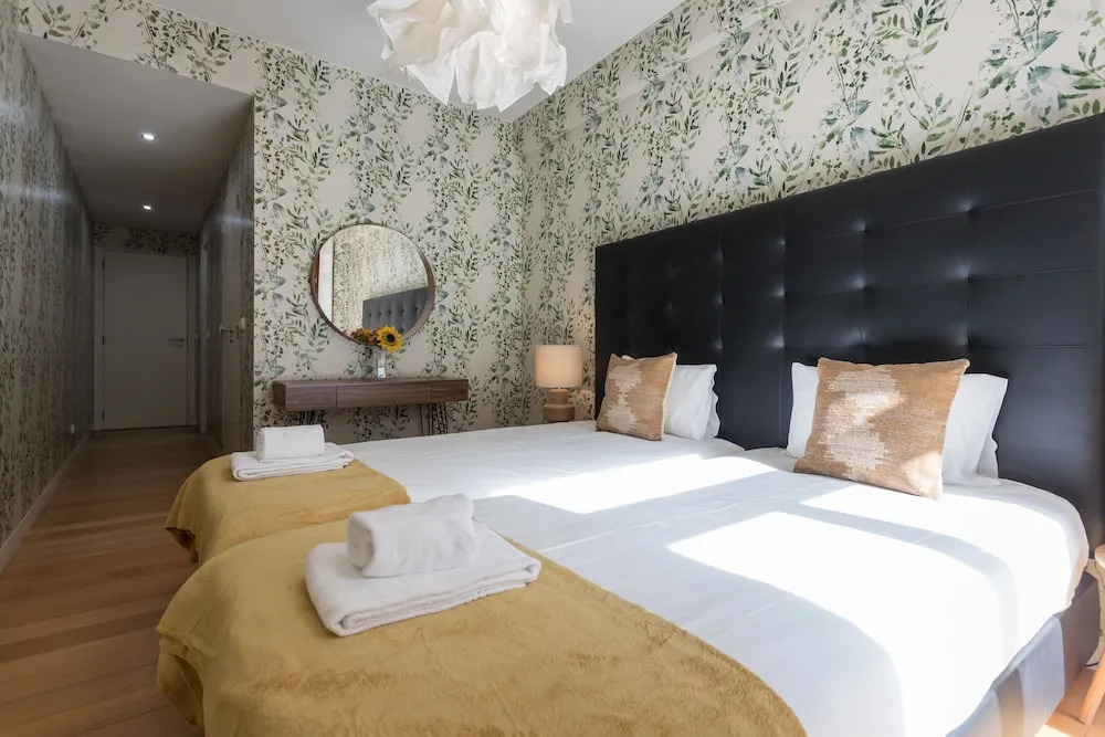 Chiado Modern Three-Bedroom Apartment - by LU Holidays