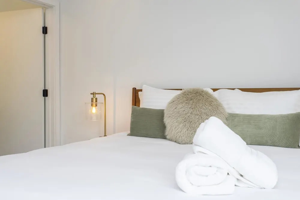 Inventors Loft 3 - Relax/play/explore- Center City