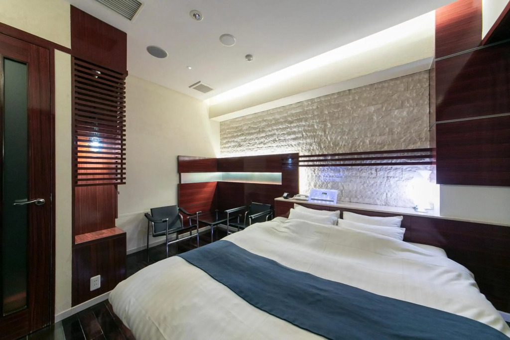 HOTEL APERTO