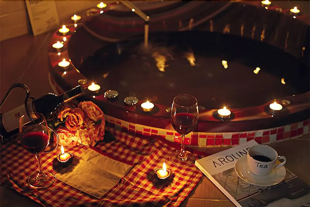 Gyeongju Epilogue Pension (Spa Karaoke, Netflix Available)