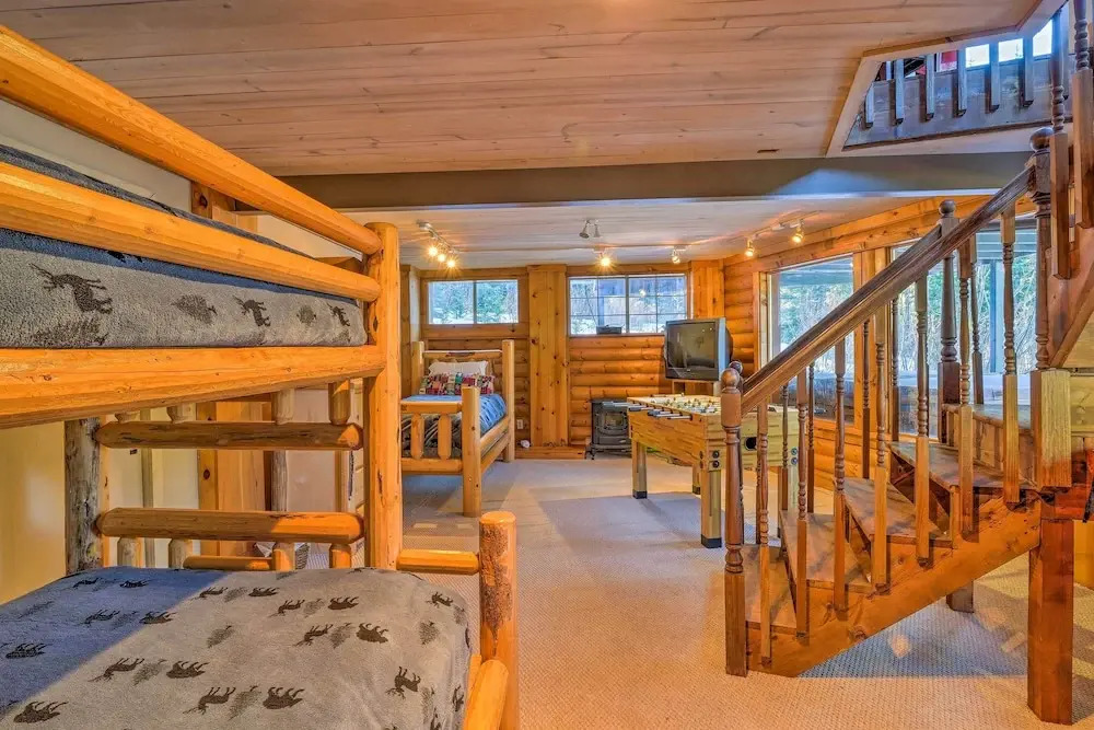 3 Mi to Ski Slopes! Hot Tub Haven in Breckenridge