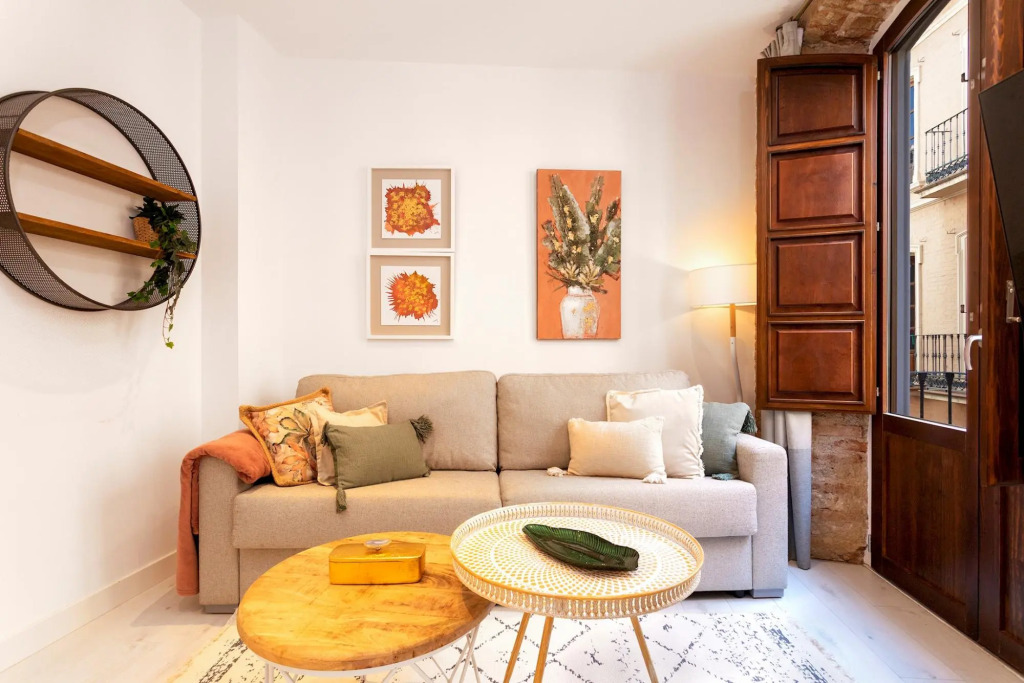 Stunning One-bedroom Apartment Near the Cathedral Zacatin 201